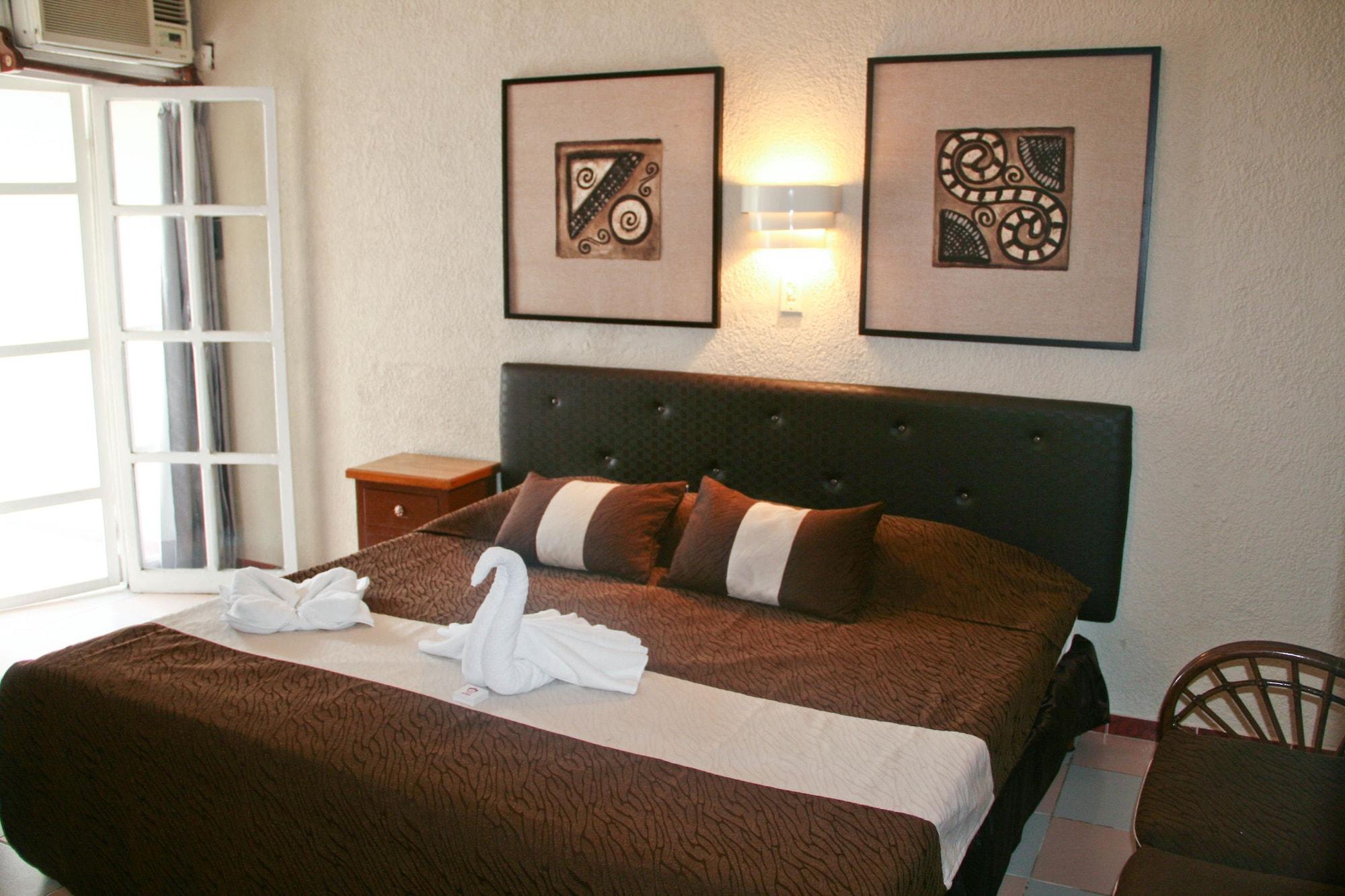 Hotel Maria De La Luz Valladolid  Eksteriør billede