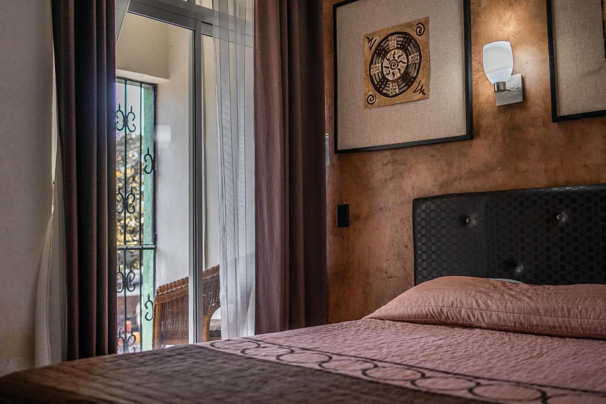 Hotel Maria De La Luz Valladolid  Eksteriør billede