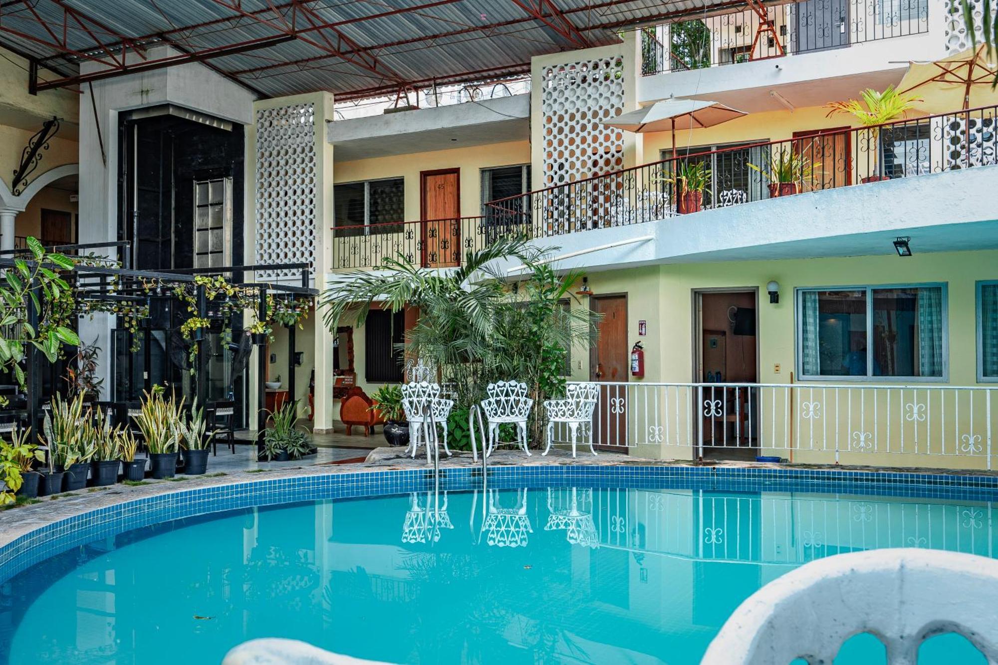 Hotel Maria De La Luz Valladolid  Eksteriør billede