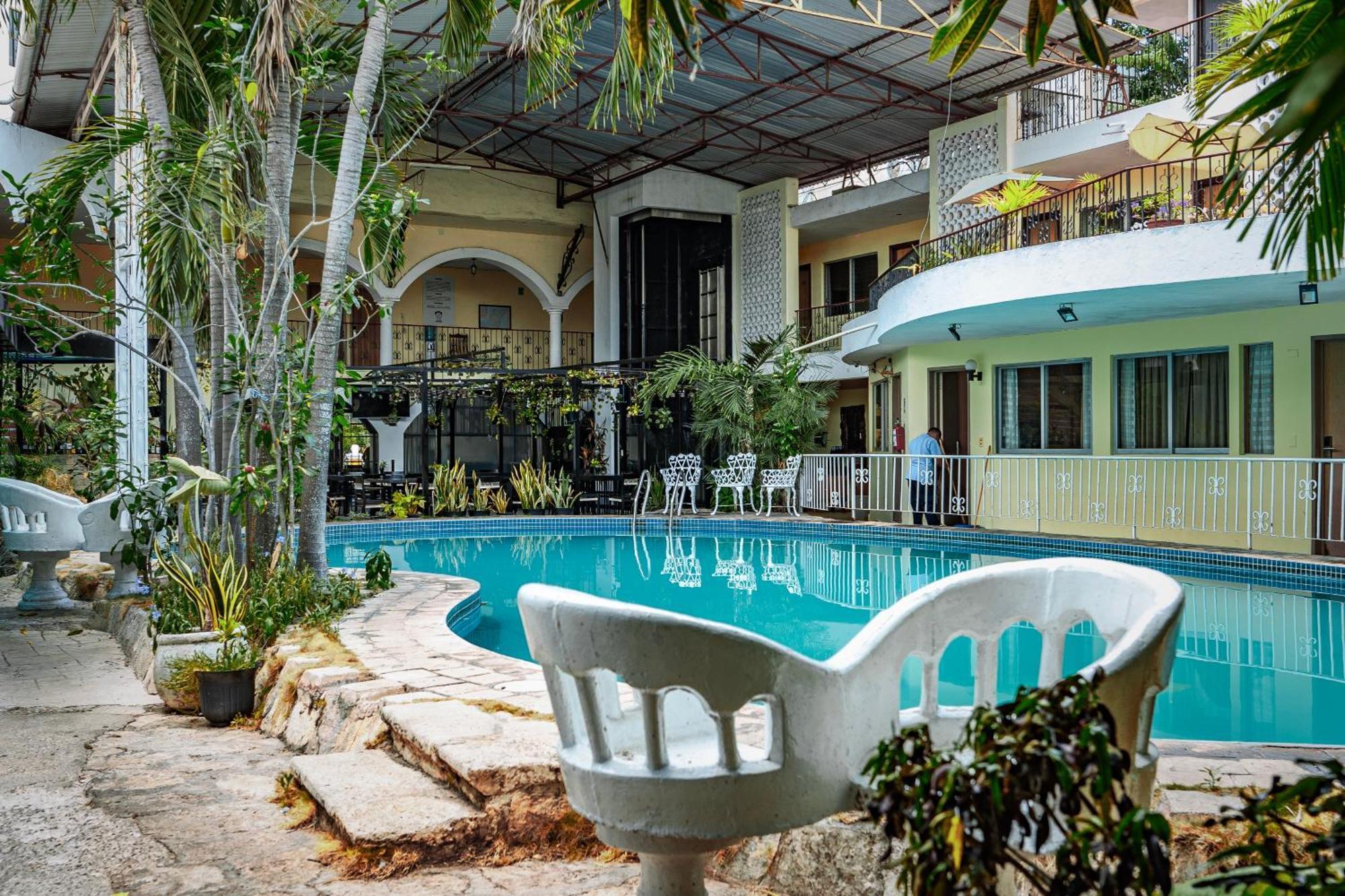 Hotel Maria De La Luz Valladolid  Eksteriør billede